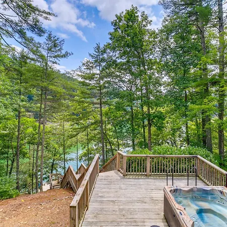 Lakefront Butler Home With Hot Tub And Fire Pit!